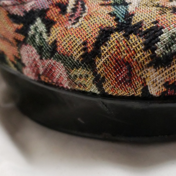 Call It Spring Platform Floral Pumps - Picture 4 of 8